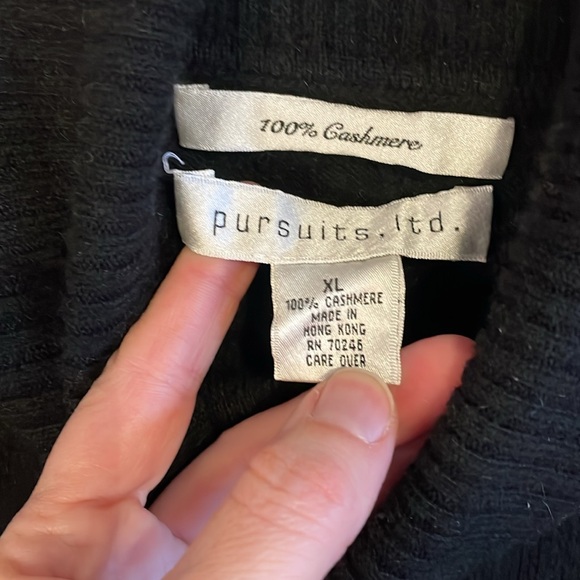 Black cashmere turtleneck - Picture 4 of 6